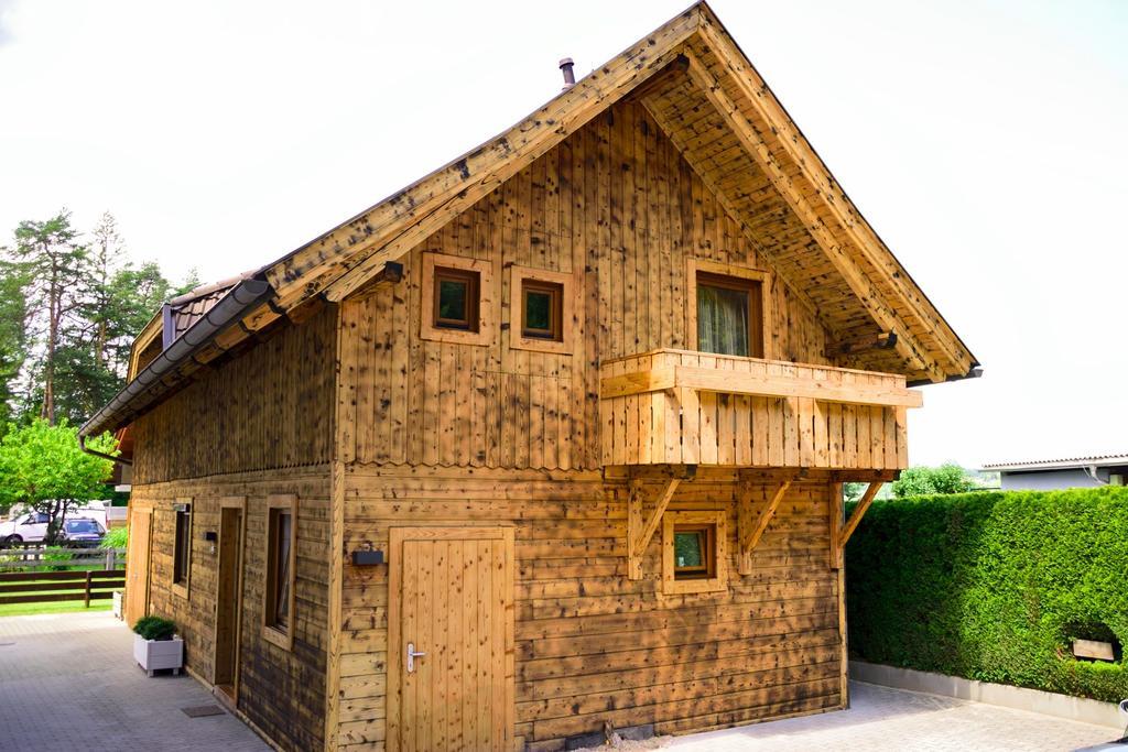 Apart Of Me Ferienhaus Faaker See Villach Eksteriør bilde